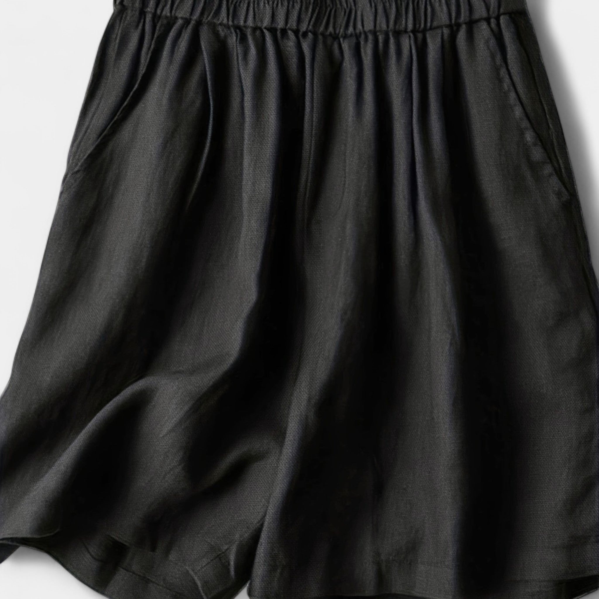 Sara - Tiha elegancija u svakom taktilnom detalju