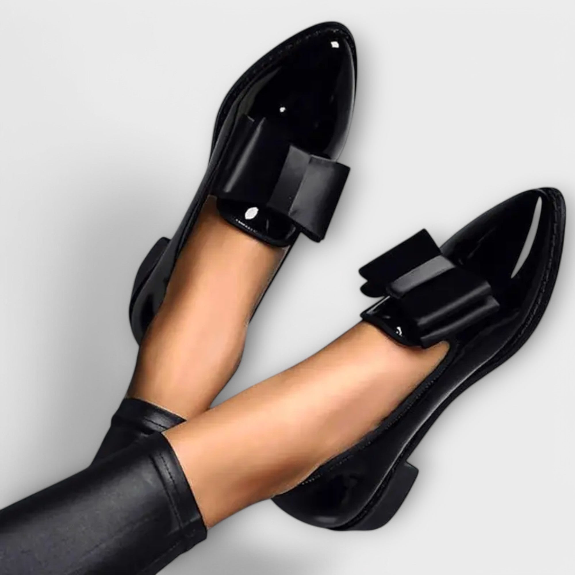 Uršula - Sofisticirana forma i luksuzni detalji za moćan ženstven stav
