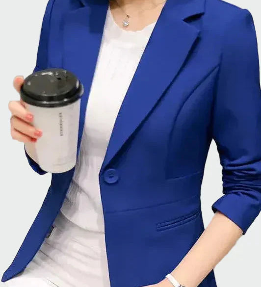 Josipa - Večernji koktel uz besprijekoran kroj