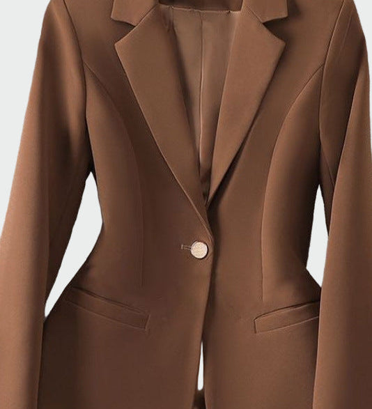Gorana - Odlazak na izložbu uz profinjenu eleganciju